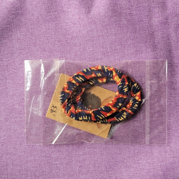 earrings - Picture 2 of 3